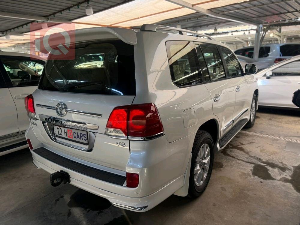 تويوتا لاندكروزر